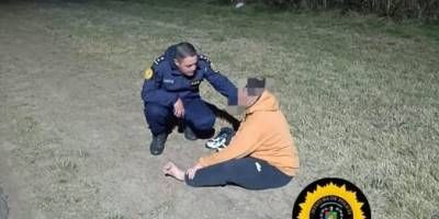 Un joven con problemas de salud fue encontrado caminando en el acceso a General Campos.