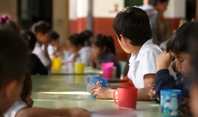 La Justicia suspendió transitoriamente la implementación del nuevo sistema de desayunos escolares 