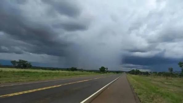 El departamento San Salvador bajo alerta por tormentas fuertes.