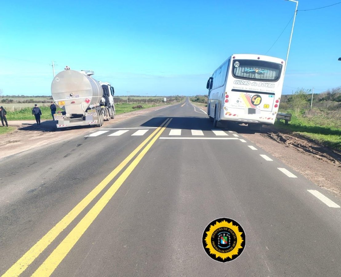 Un niño de 7 años sufrió lesiones en un pies tras ser rozado por un camión en la ruta 6.