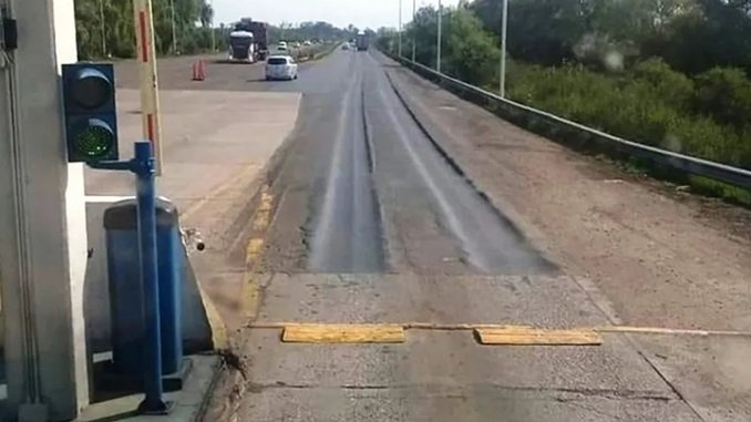 El plan del ministro de Economía, Luis Caputo: cobrar dos veces por el arreglo de las rutas nacionales.