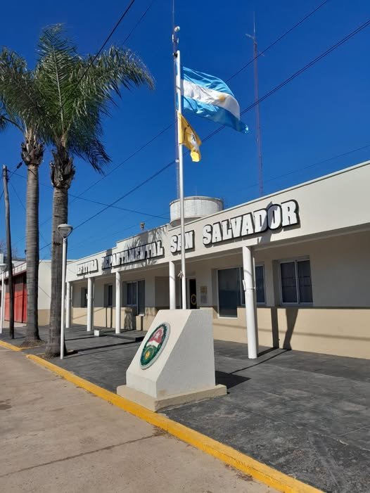 Intento ingresar a un mini-mercado y la policía localizo y detuvo al sospechoso.