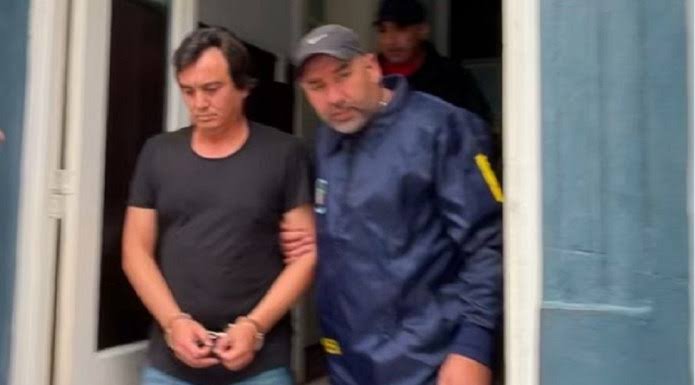 La departamental de San Salvador detuvo y traslado a Aguilera a la carcel.