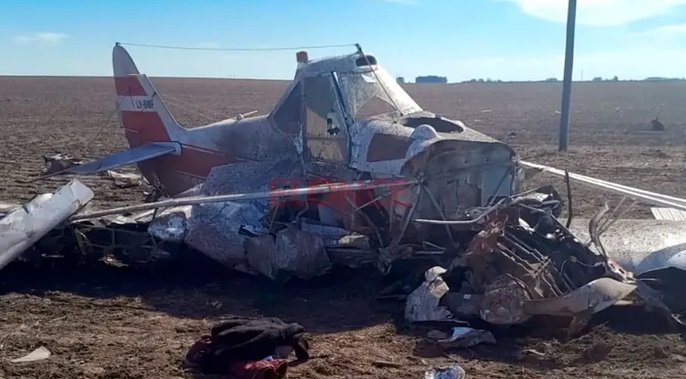 Cayó una avioneta de fumigación en un campo de Ceibas y el piloto fue hospitalizado.