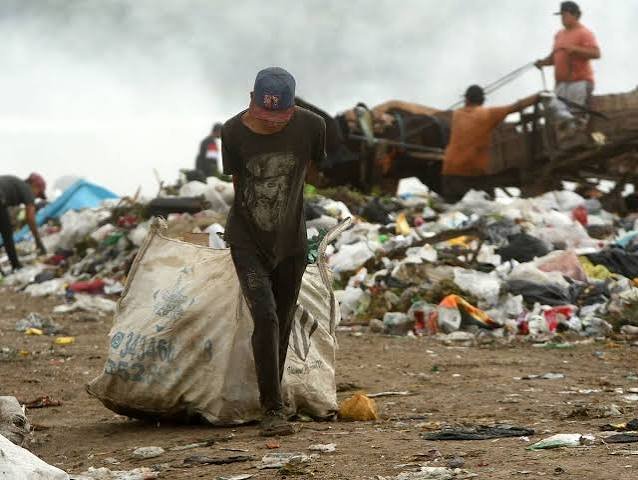 La pobreza habría vuelto a subir y calculan que sumó este año 1,7 millones de pobres en el país 