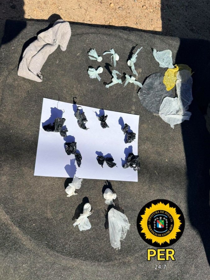 Cocaína, dinero en efectivo y una persona detenida en San Salvador.