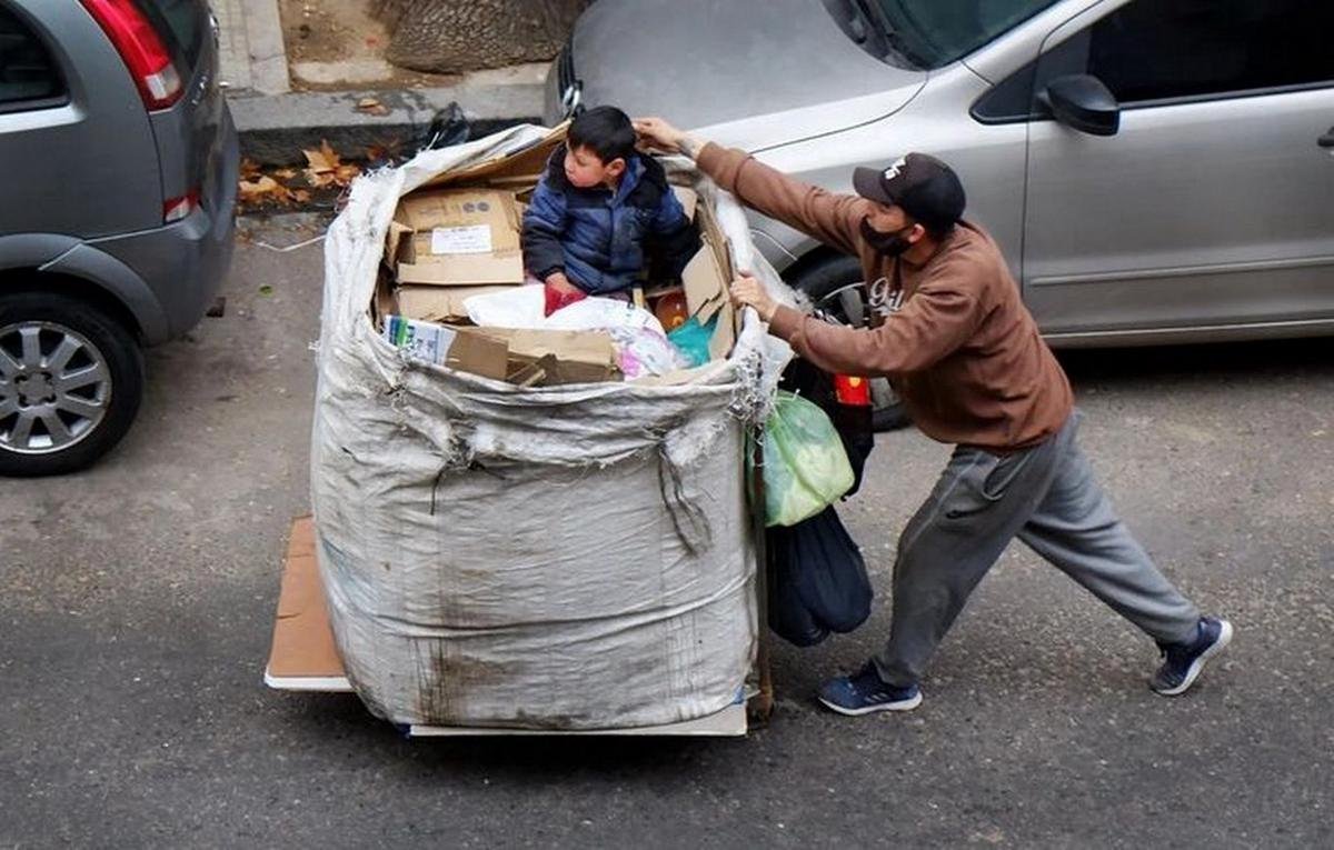 Pobreza en Argentina: subió al 32,3% y ya alcanza a más de 15 millones de personas