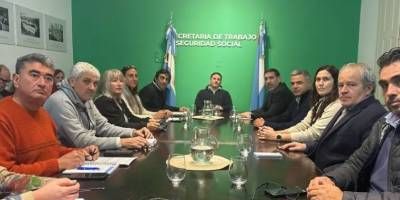 El gobierno convocó a los gremios docentes para este jueves.