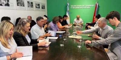 Docentes rechazaron la propuesta salarial.