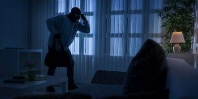 Un individuo ingreso a una casa mientras los propietarios dormían.