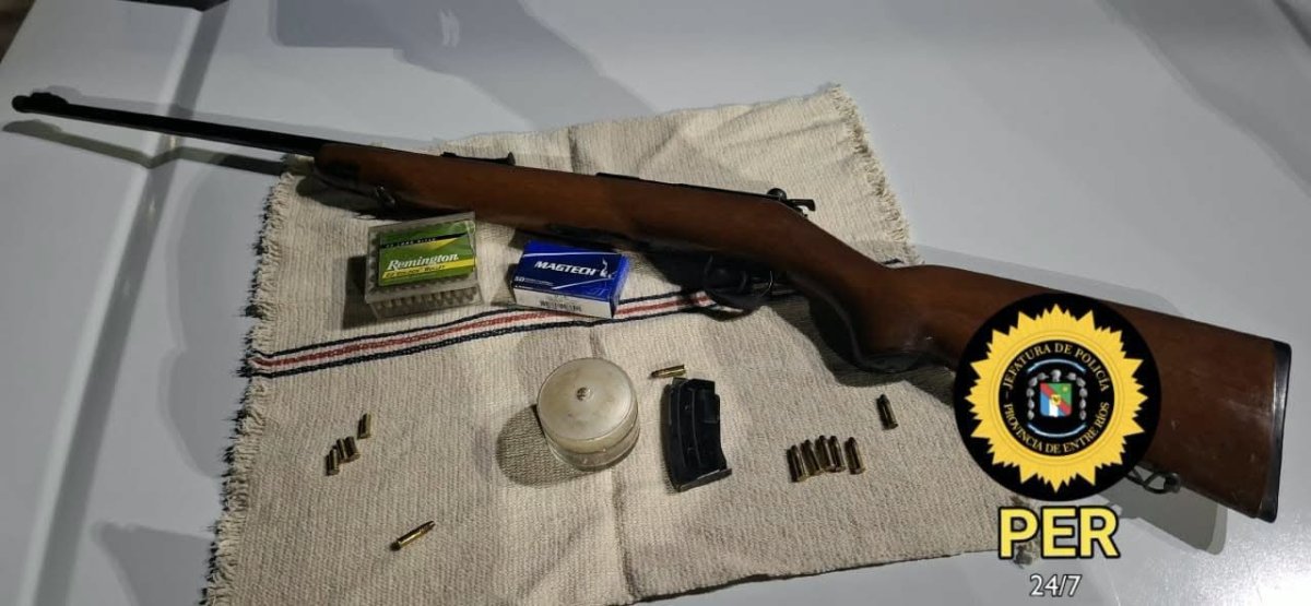 Secuestraron arma de fuego en la vía publica.