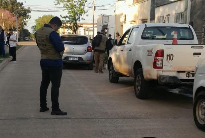 Una joven fue embestida por un automóvil en el barrio Ferrocarril.