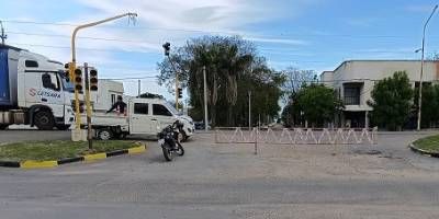 El semáfaro de Av. de los Ruso y ruta 18 fuera de servicio.