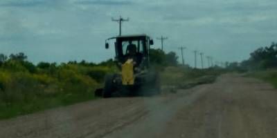 Los productores agropecuarios se han visto obligados a comprar su propia maquinaria para arreglar caminos rurales. 